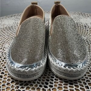 Super Cute Sparkling Party Slip-ons Ladies Size 9M  NICE! sku 3296